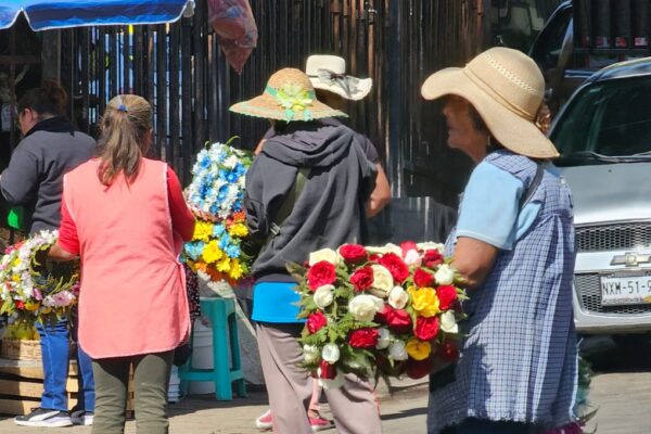 El Significado Oculto de las Coronas de Flores en Chalma que Todo Peregrino Debe Conocer El Significado Oculto de las Coronas de Flores en Chalma que Todo Peregrino Debe Conocer