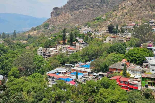 Balneario San Antonio Chalma: albercas, toboganes y diversión familiar cerca del Santuario de Chalma